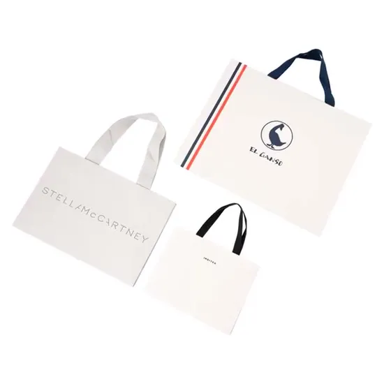 Environmentally Friendly Gold Stamping Process Customizable Luxury Card Paper Bag 